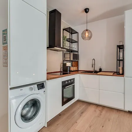 Urban Chic Loft Center Apartment *